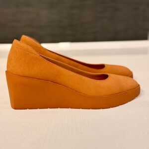 Vionic Sereno Wedge Pumps